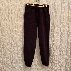 Women’s Lululemon fleece lined joggers